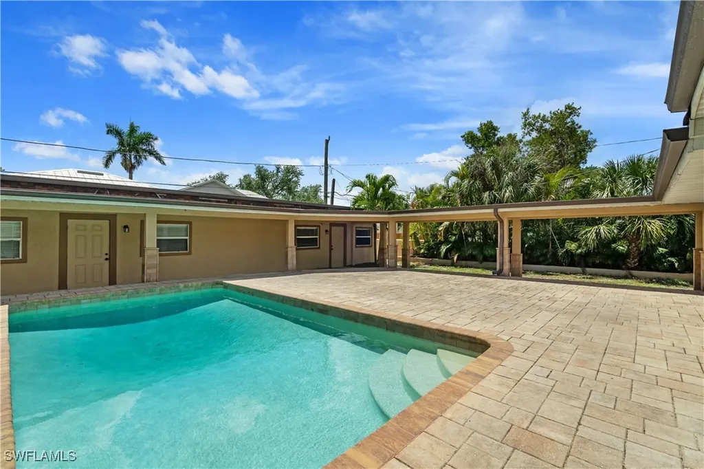 1434 Alhambra Drive Fort Myers FL 33901