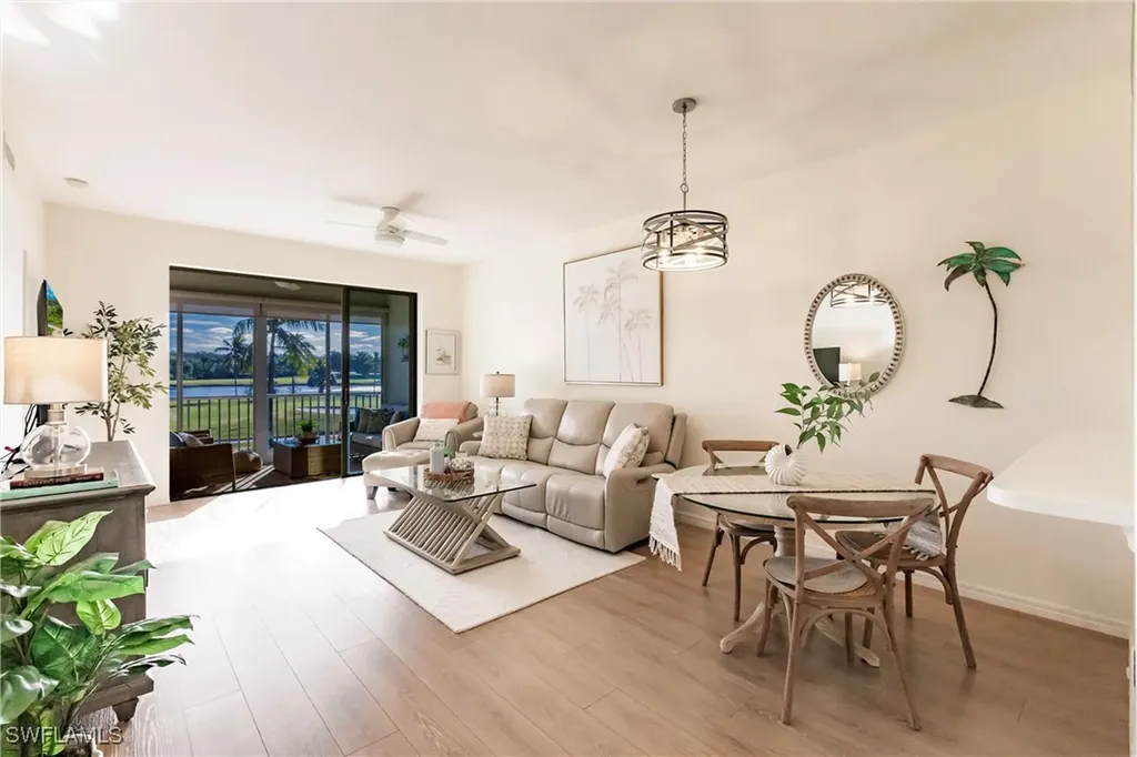 Fort Myers FL, 14511 Farrington Way, Unit 203