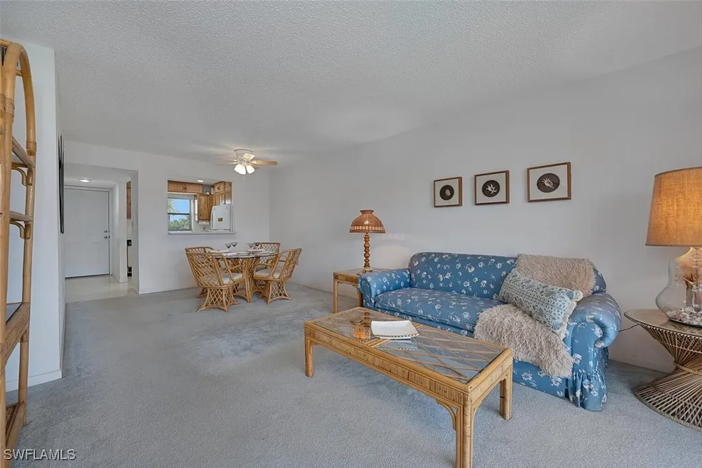 Naples FL, 4146 27TH Court SW, Unit 204