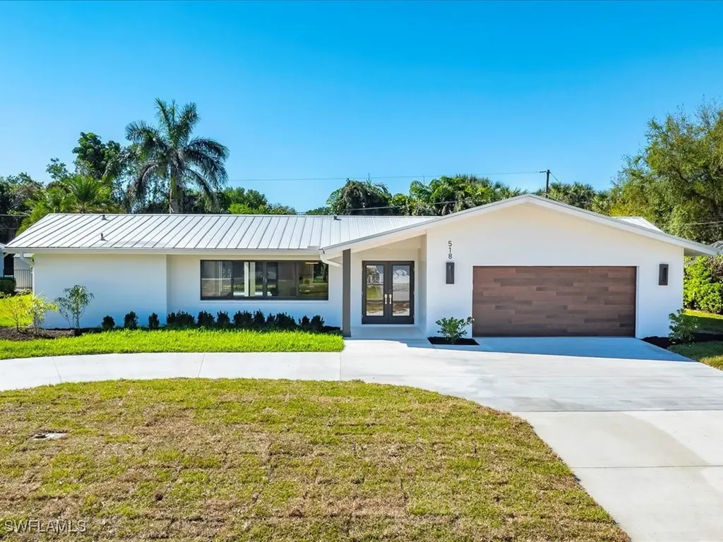 518 Cypress Way E Naples FL 34110