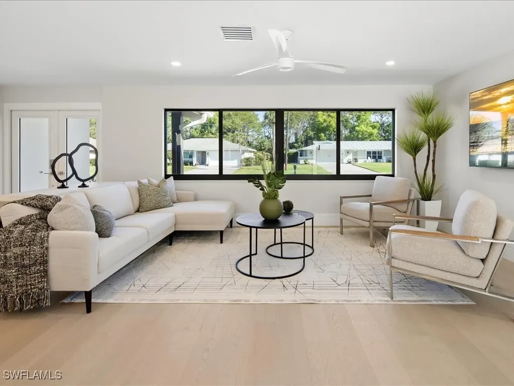 518 Cypress Way E Naples FL 34110