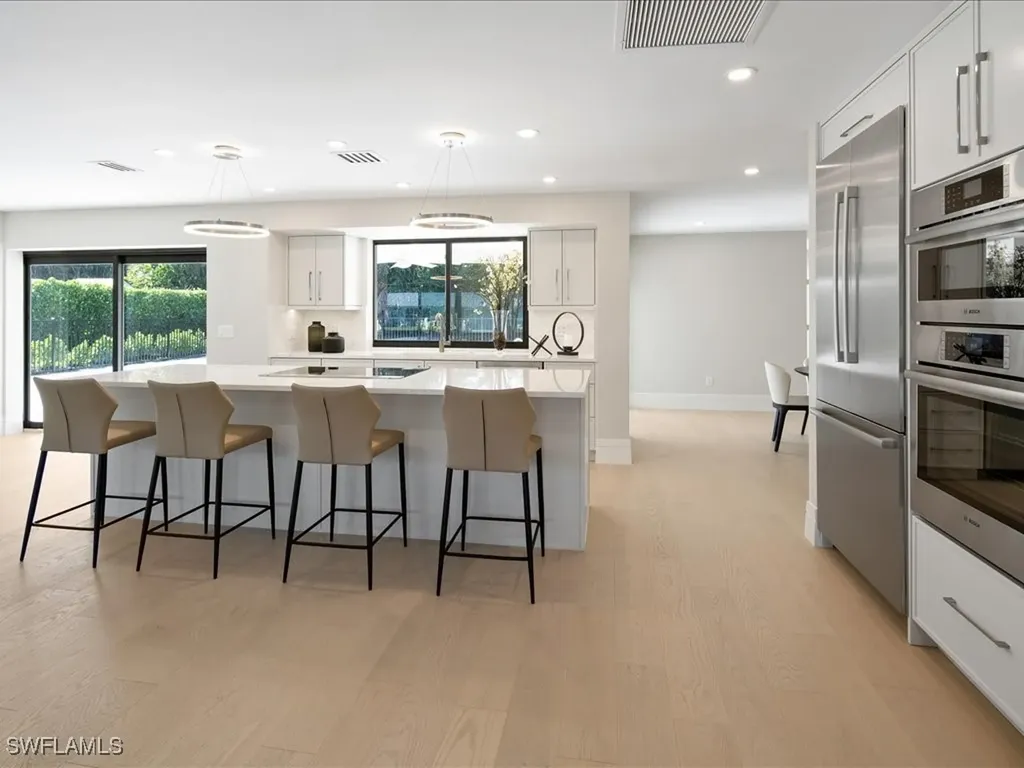 518 Cypress Way E Naples FL 34110