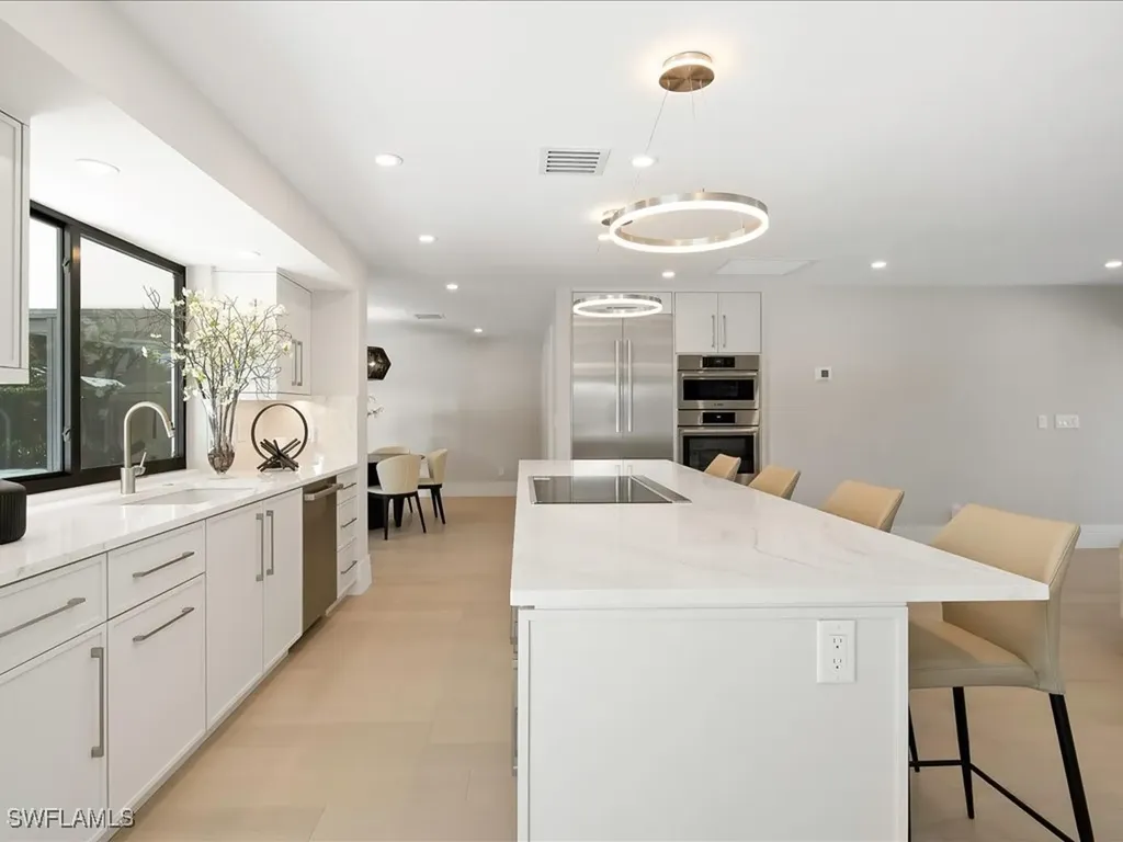 518 Cypress Way E Naples FL 34110