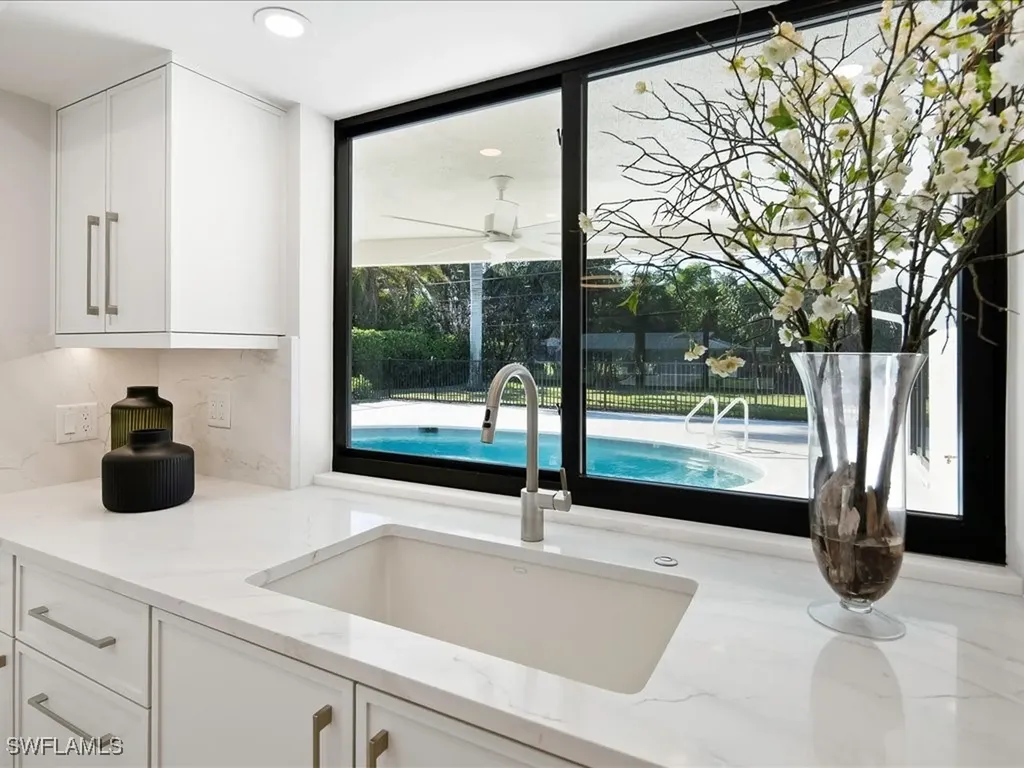 518 Cypress Way E Naples FL 34110