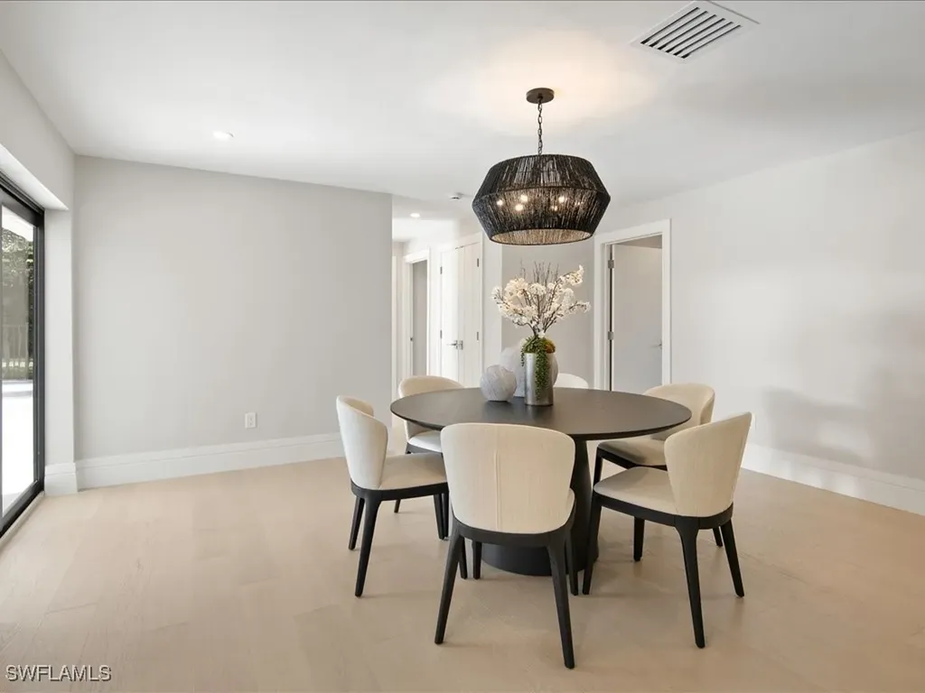 518 Cypress Way E Naples FL 34110