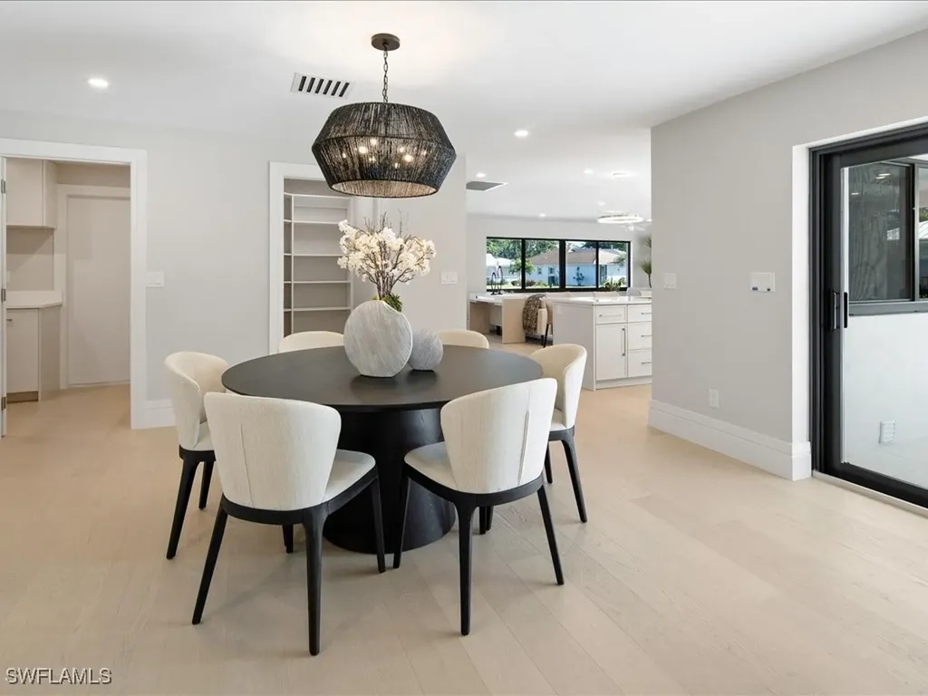 518 Cypress Way E Naples FL 34110