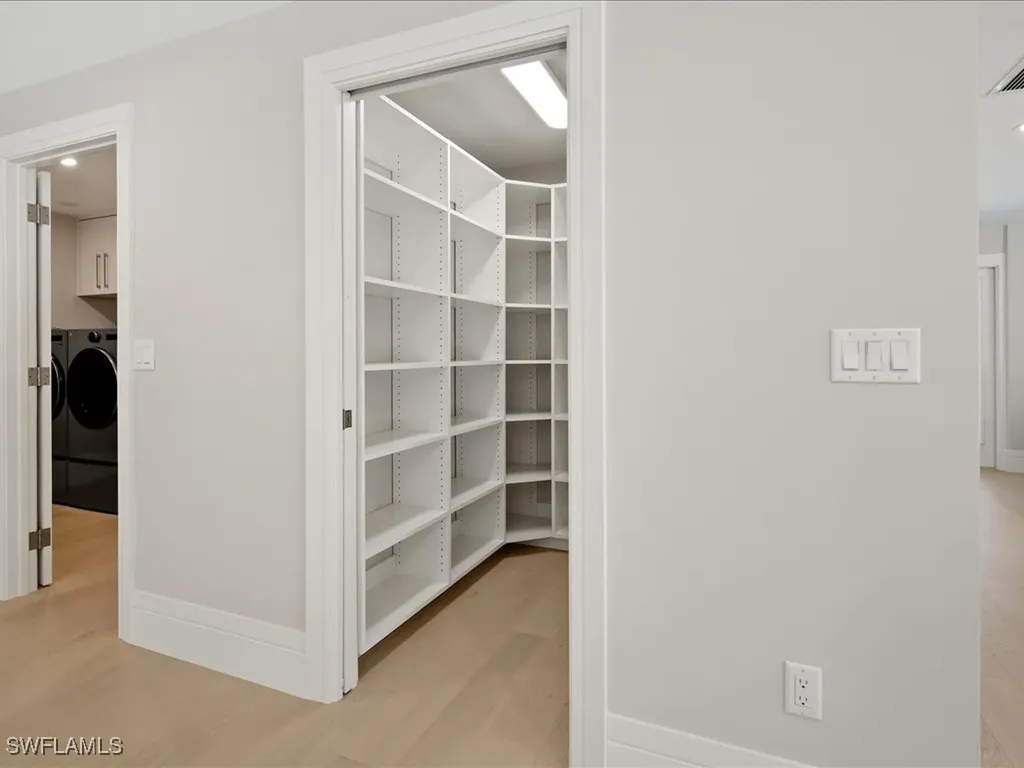 518 Cypress Way E Naples FL 34110
