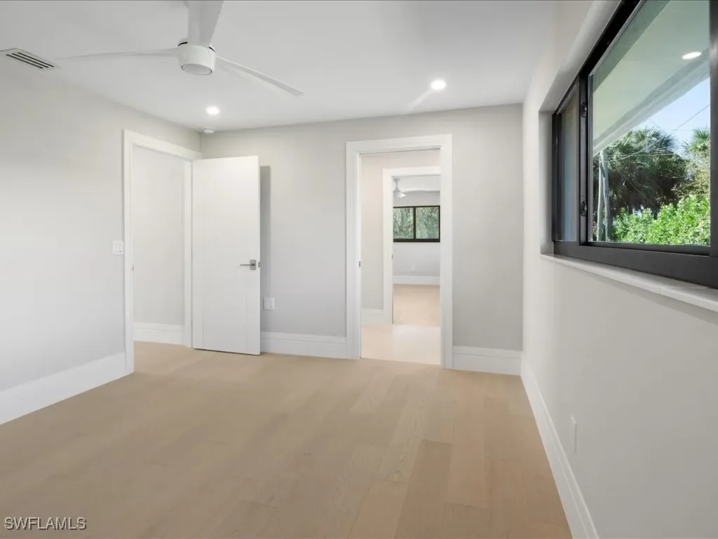518 Cypress Way E Naples FL 34110