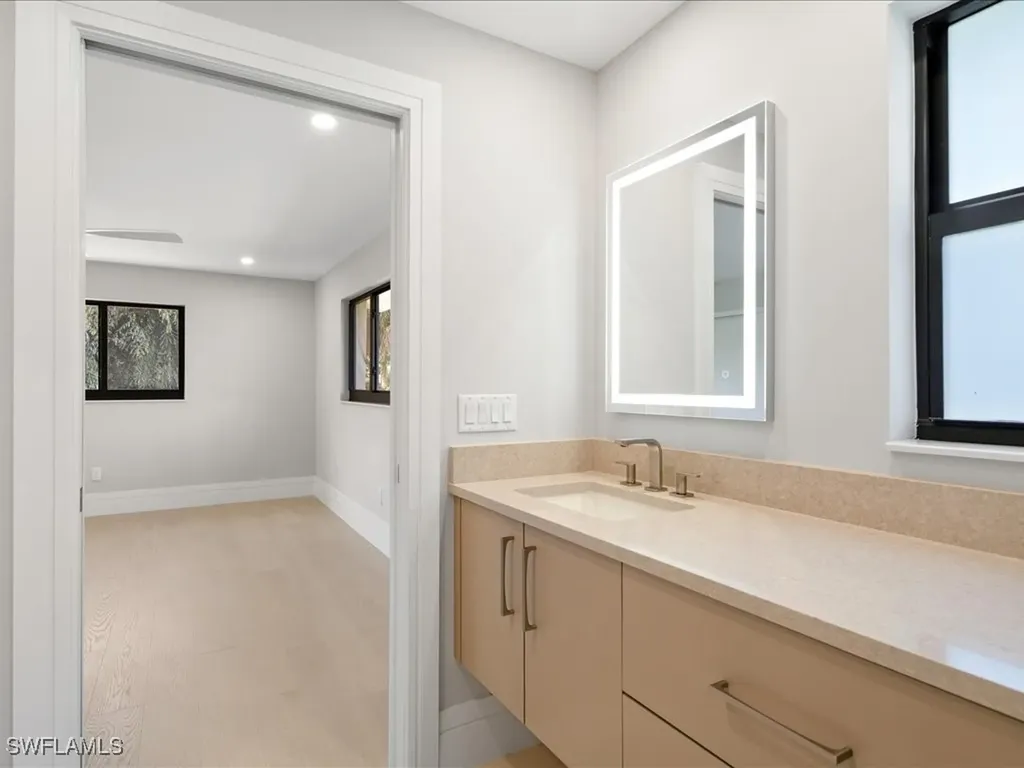 518 Cypress Way E Naples FL 34110