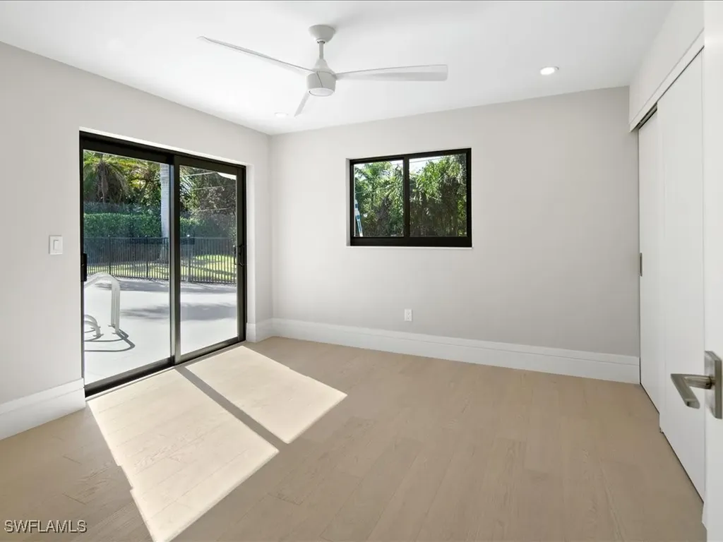 518 Cypress Way E Naples FL 34110