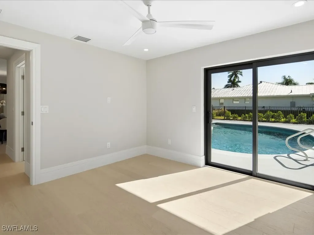 518 Cypress Way E Naples FL 34110