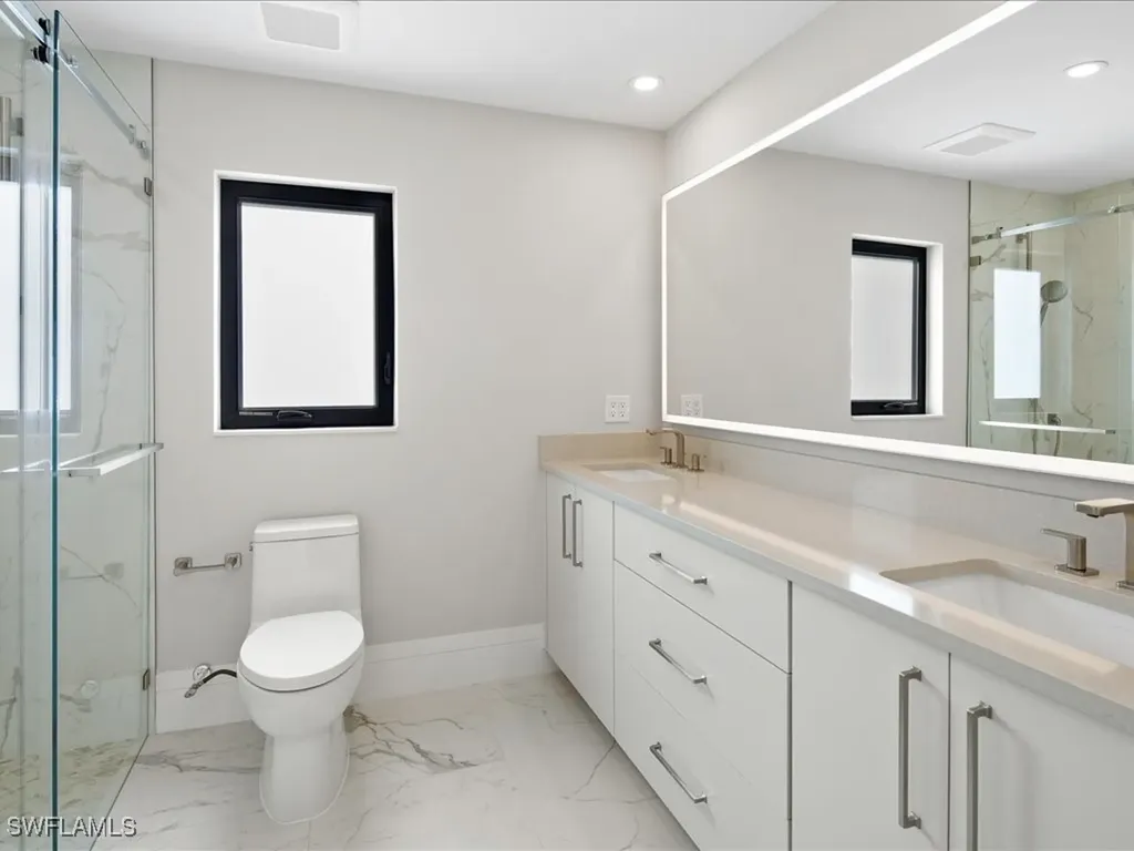 518 Cypress Way E Naples FL 34110