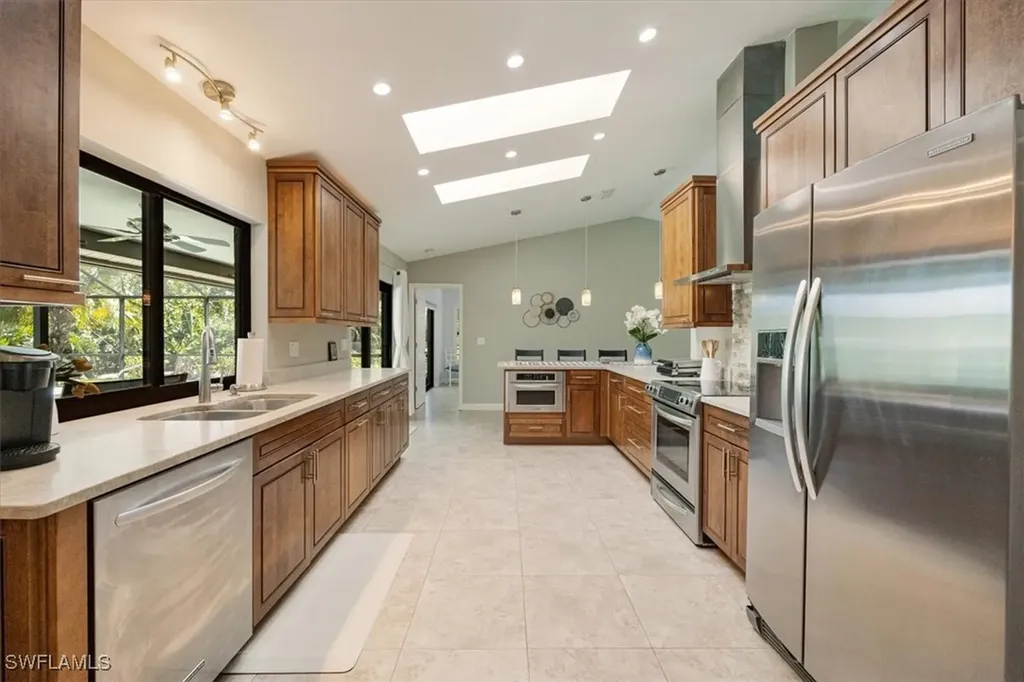 136 Old Tamiami Trail Naples FL 34110