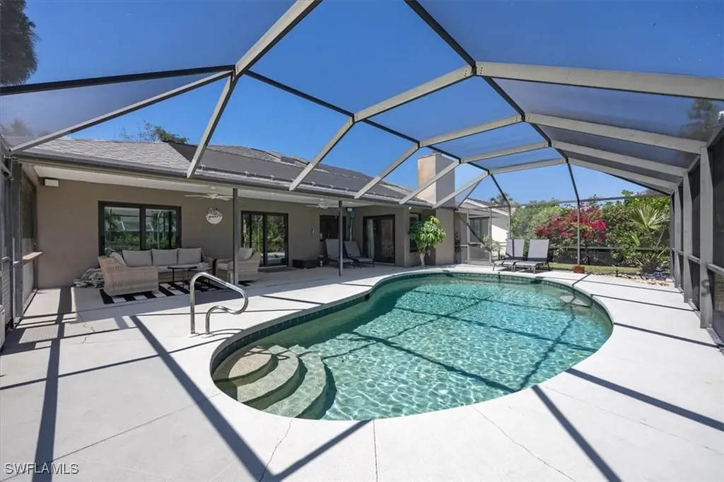 136 Old Tamiami Trail Naples FL 34110