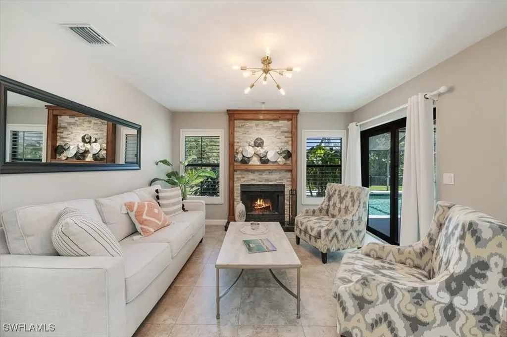 136 Old Tamiami Trail Naples FL 34110