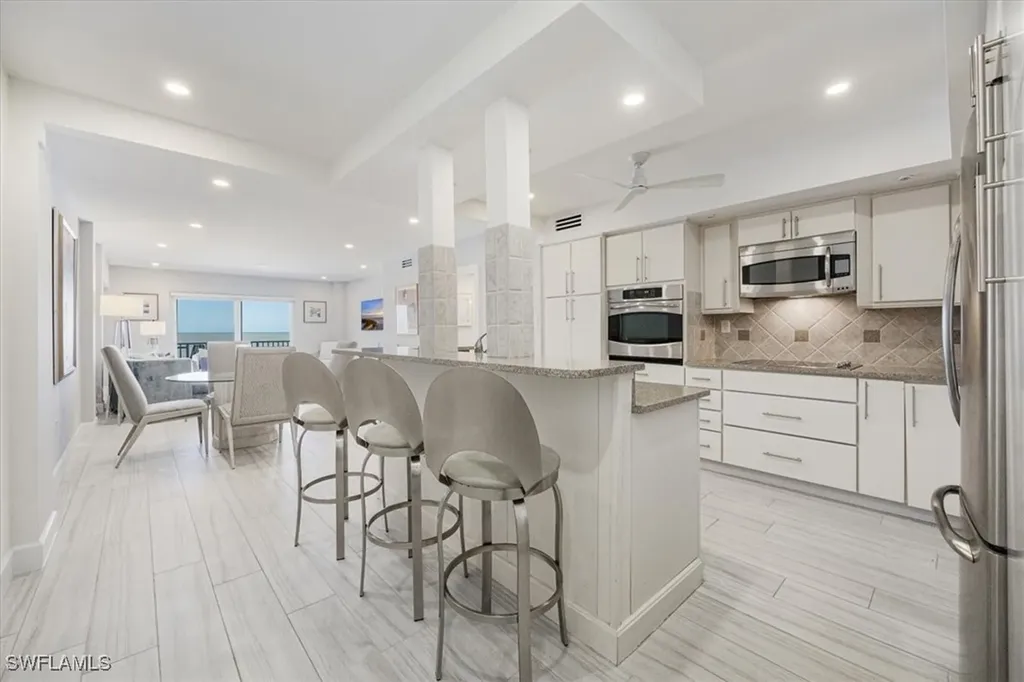 1977 Gulf Shore Boulevard N Naples FL 34102