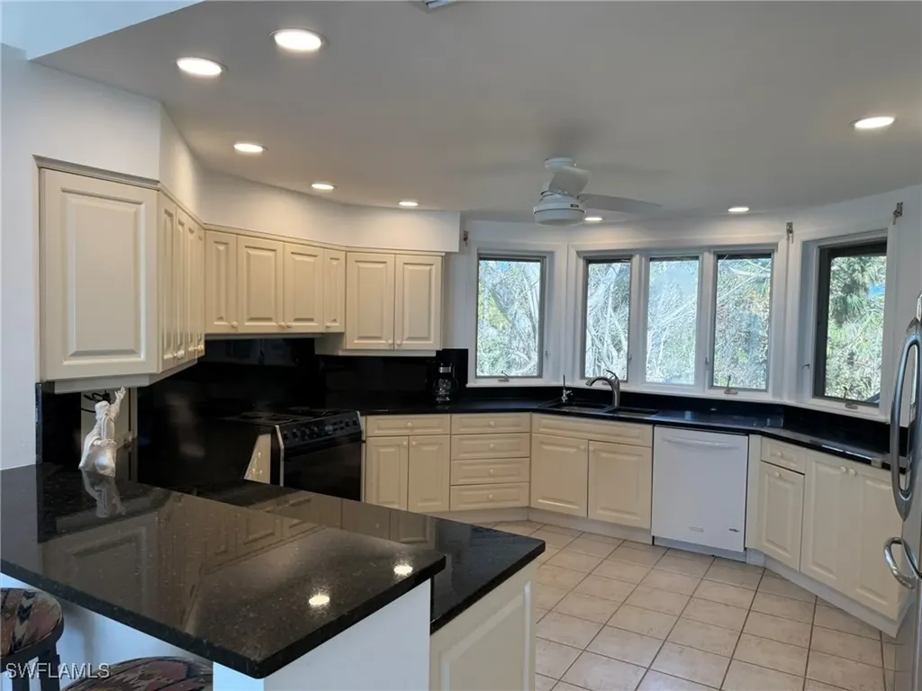 484 Gulf Bend Drive Captiva FL 33924