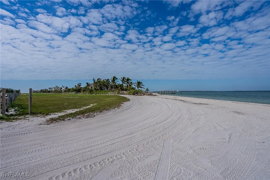 484 Gulf Bend Drive Captiva FL 33924