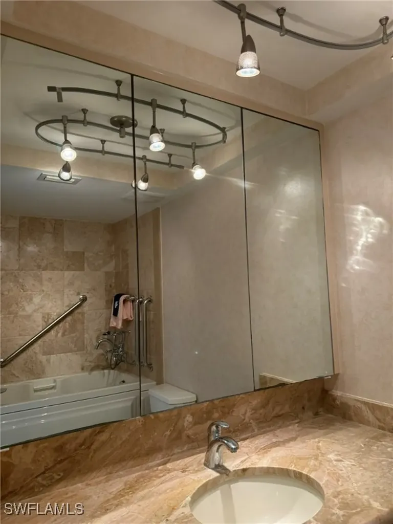 484 Gulf Bend Drive Captiva FL 33924