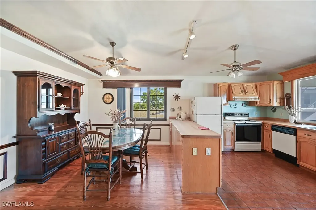 103 Tahiti Circle Naples FL 34113