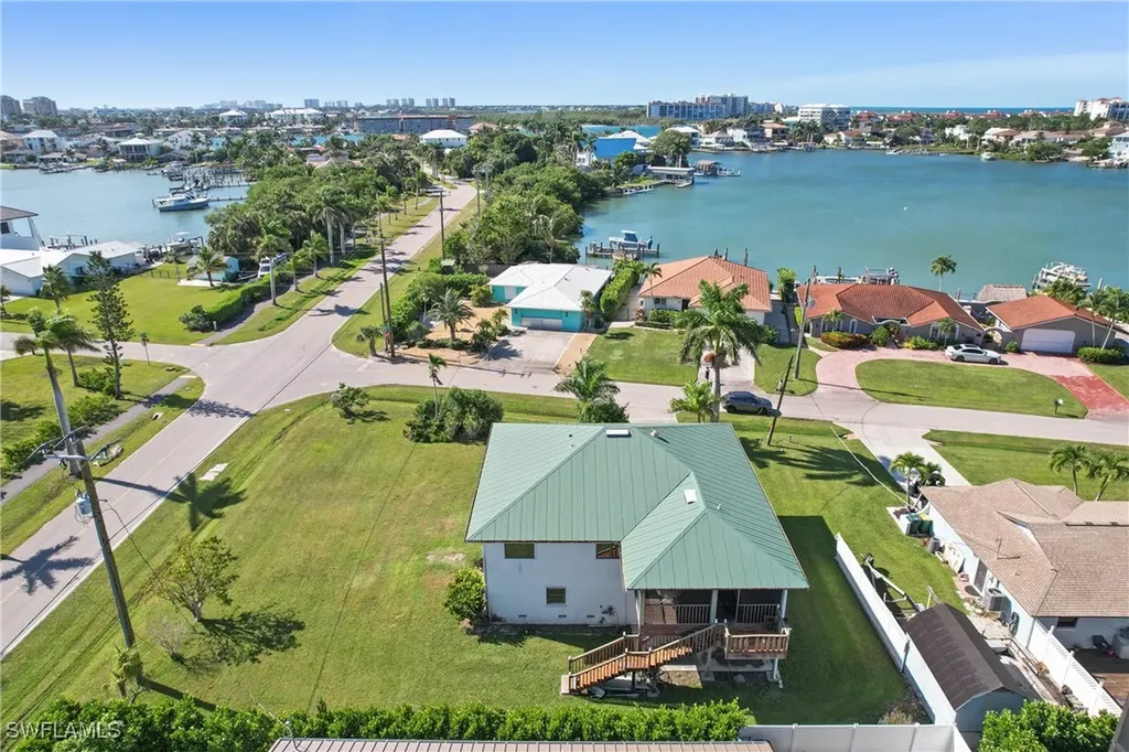 103 Tahiti Circle Naples FL 34113