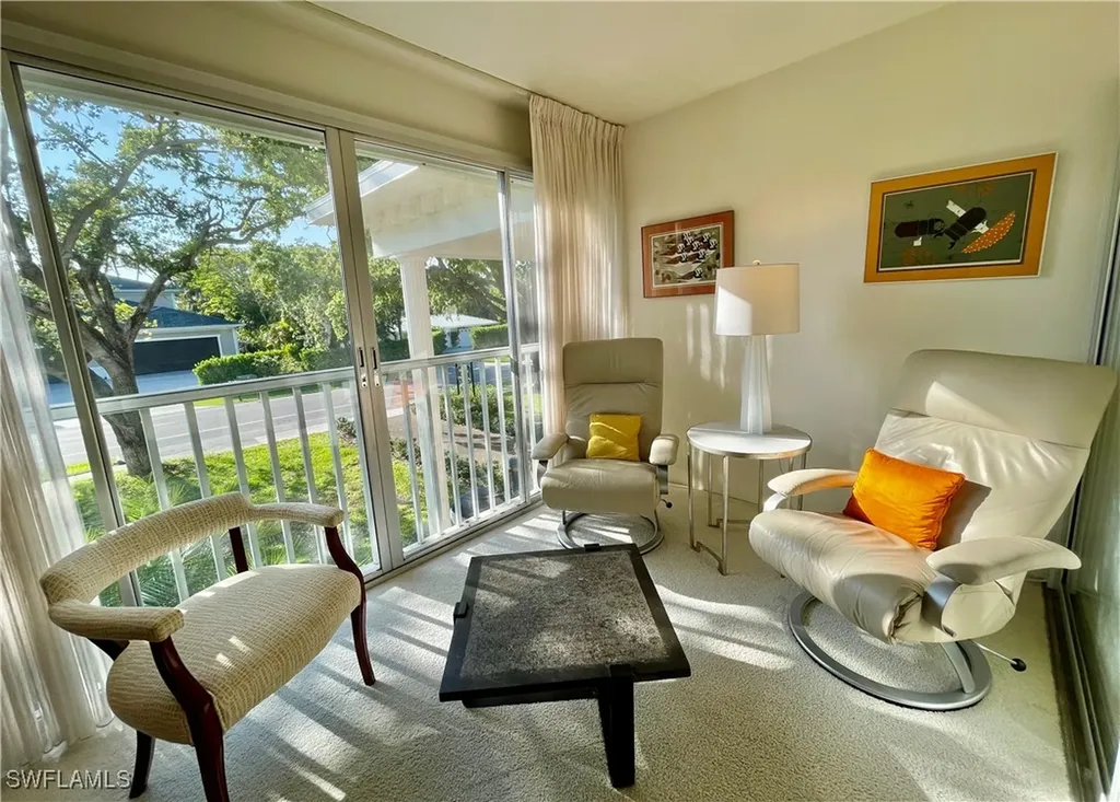 1900 Alamanda Drive Naples FL 34102