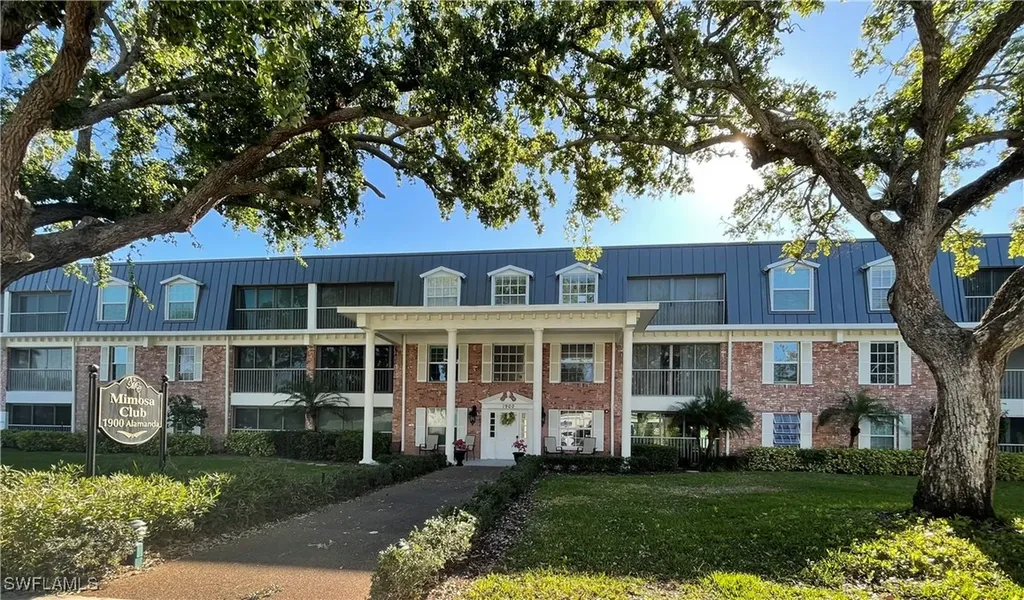 1900 Alamanda Drive Naples FL 34102