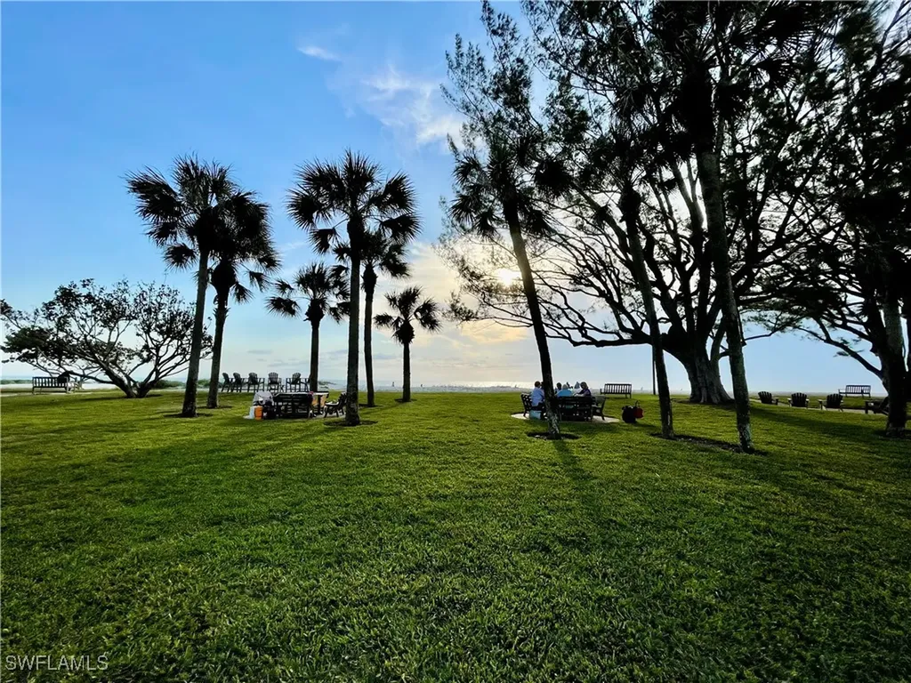 1900 Alamanda Drive Naples FL 34102