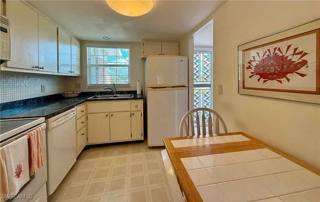 1900 Alamanda Drive Naples FL 34102