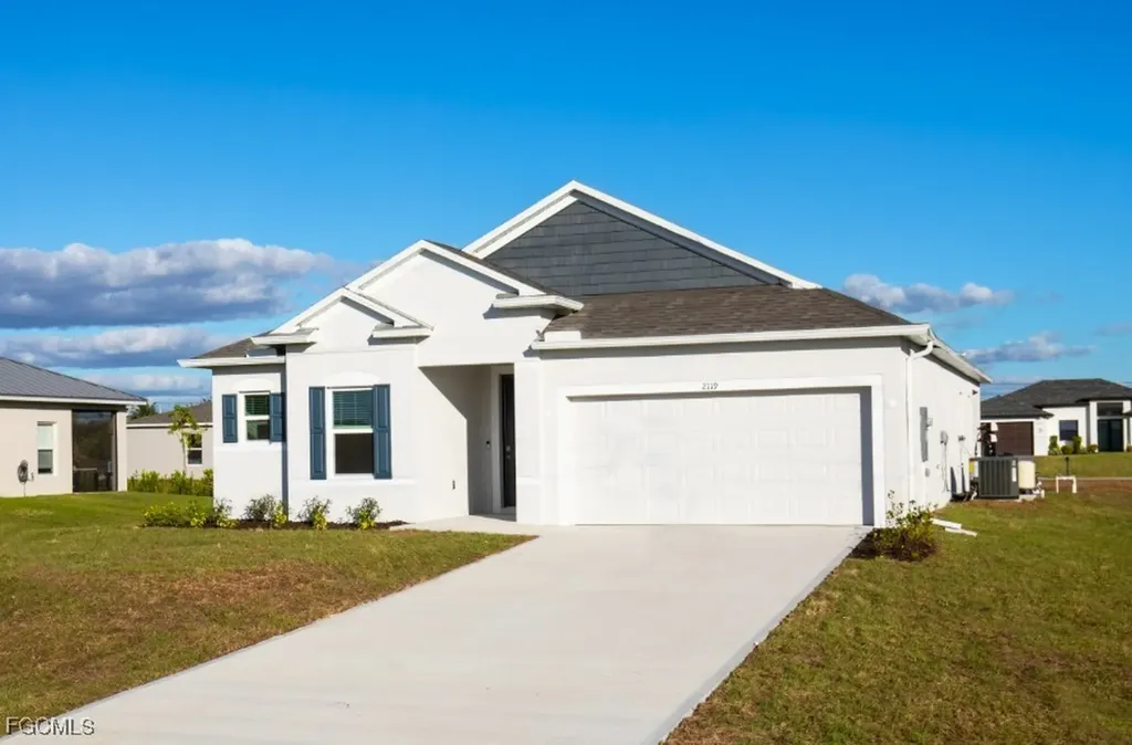 2119 NE Juanita Place Cape Coral FL 33909