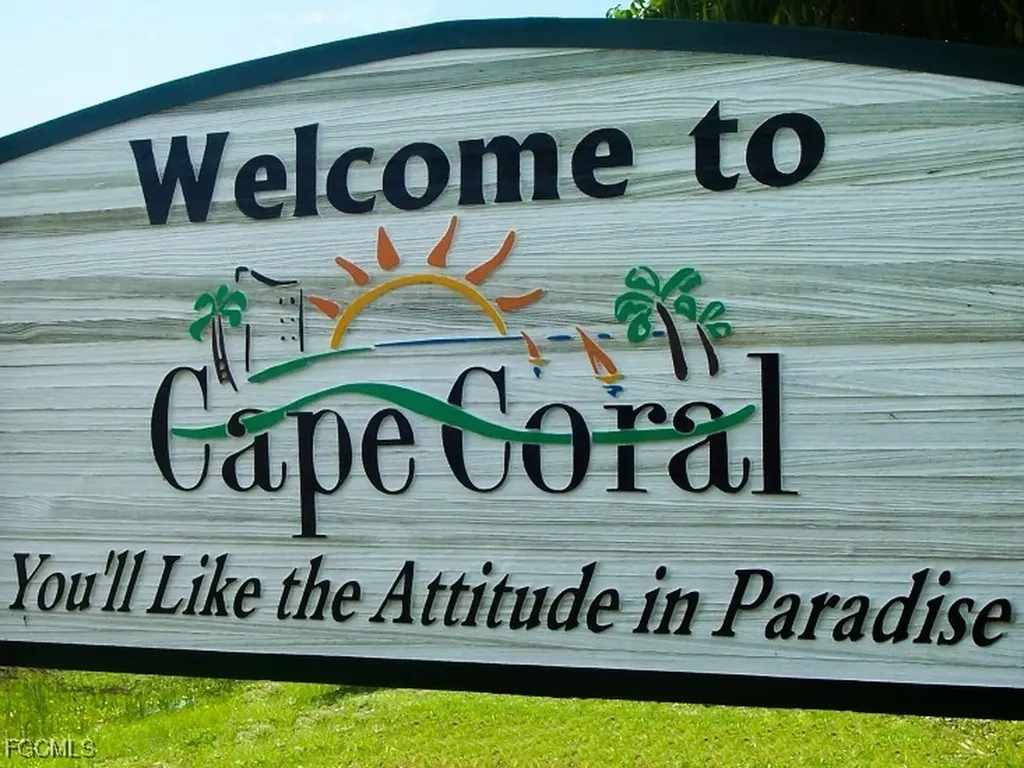 2119 NE Juanita Place Cape Coral FL 33909