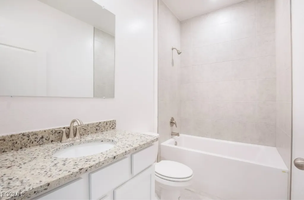 2119 NE Juanita Place Cape Coral FL 33909
