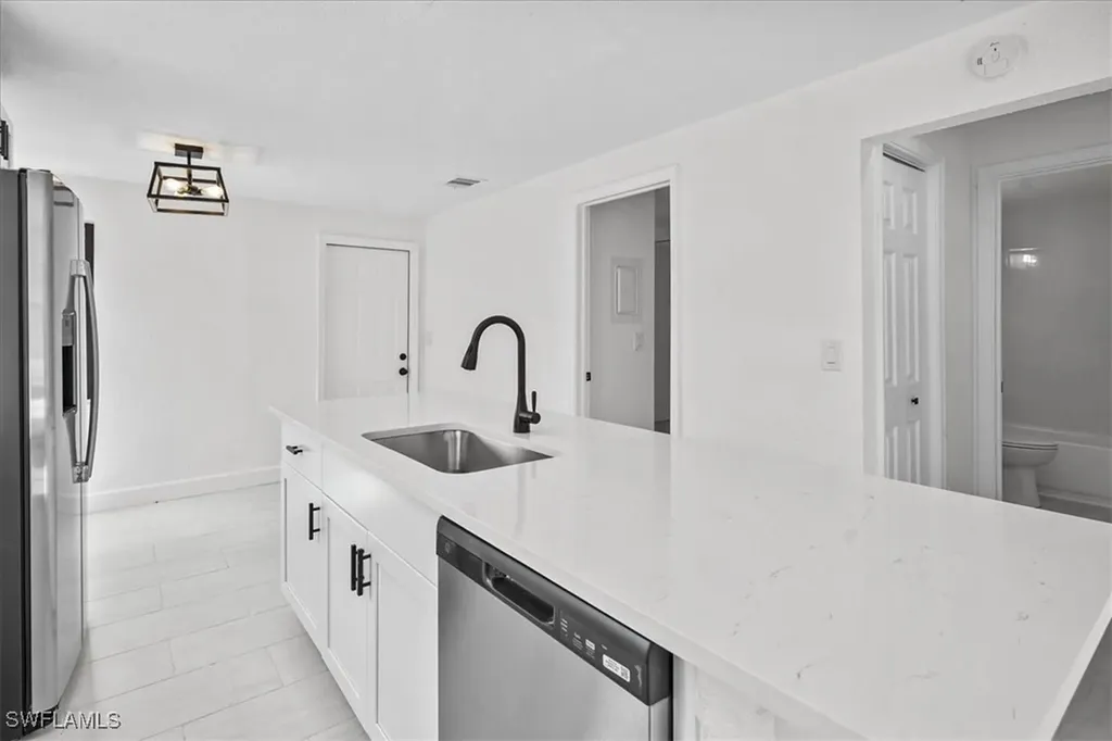 3652 Hibiscus Avenue Naples FL 34104