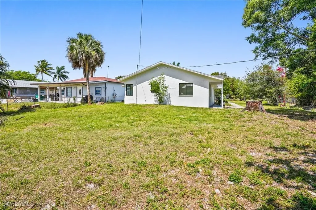 3652 Hibiscus Avenue Naples FL 34104