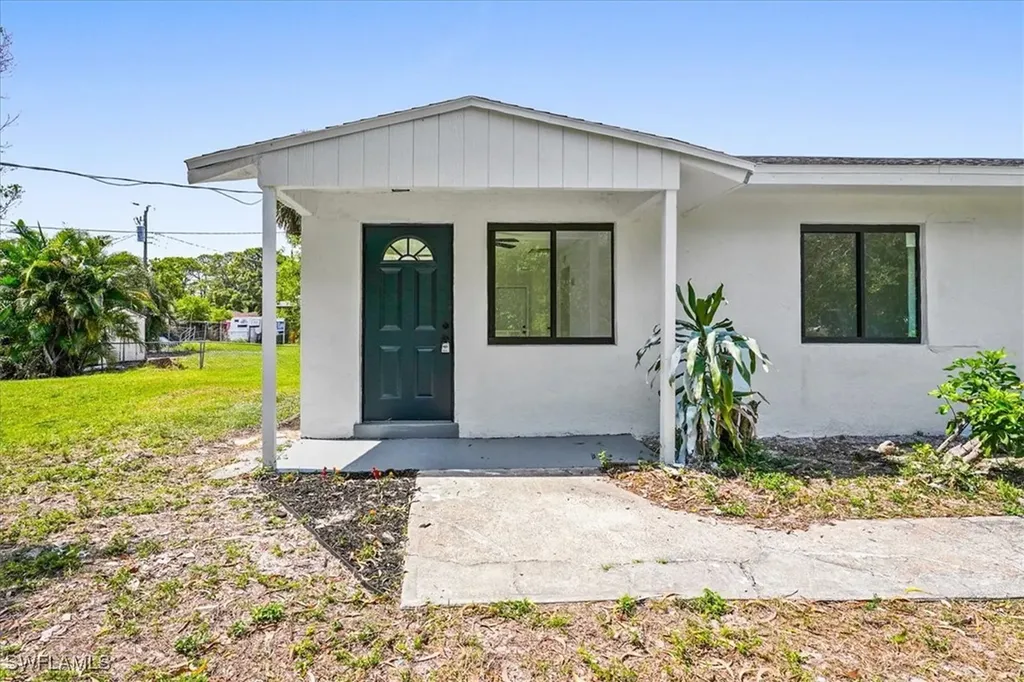 3652 Hibiscus Avenue Naples FL 34104