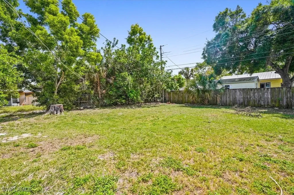 3652 Hibiscus Avenue Naples FL 34104