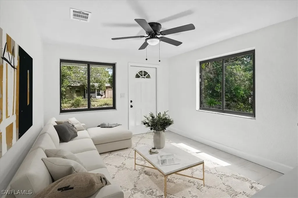 3652 Hibiscus Avenue Naples FL 34104