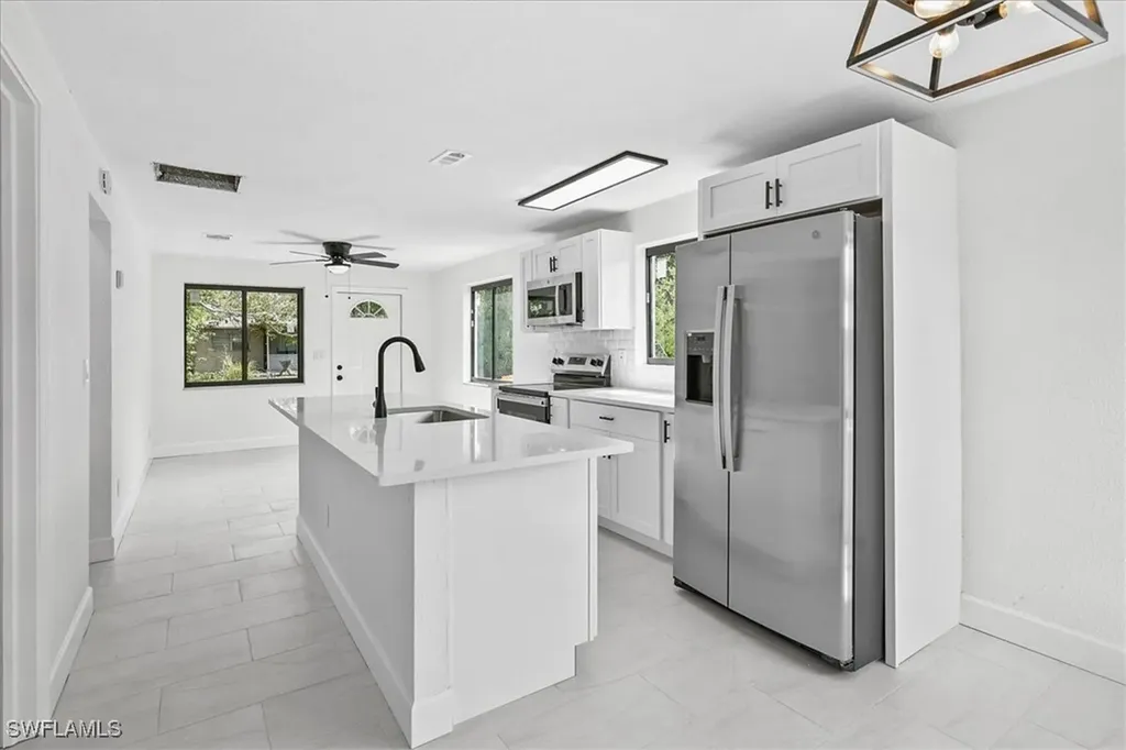 3652 Hibiscus Avenue Naples FL 34104