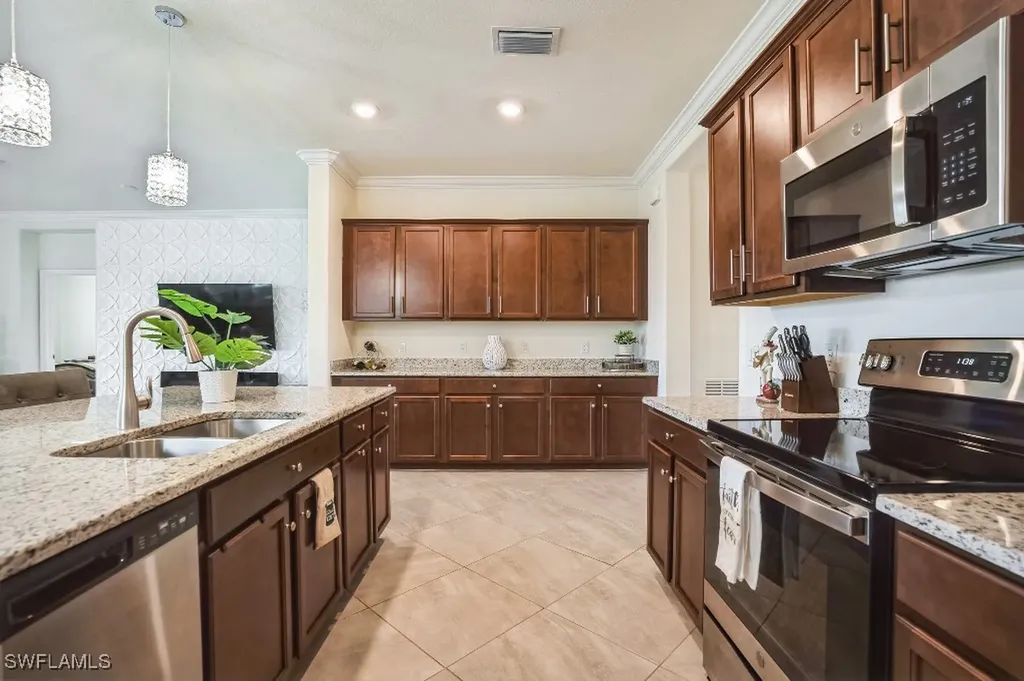 2275 Dancy Street Naples FL 34120