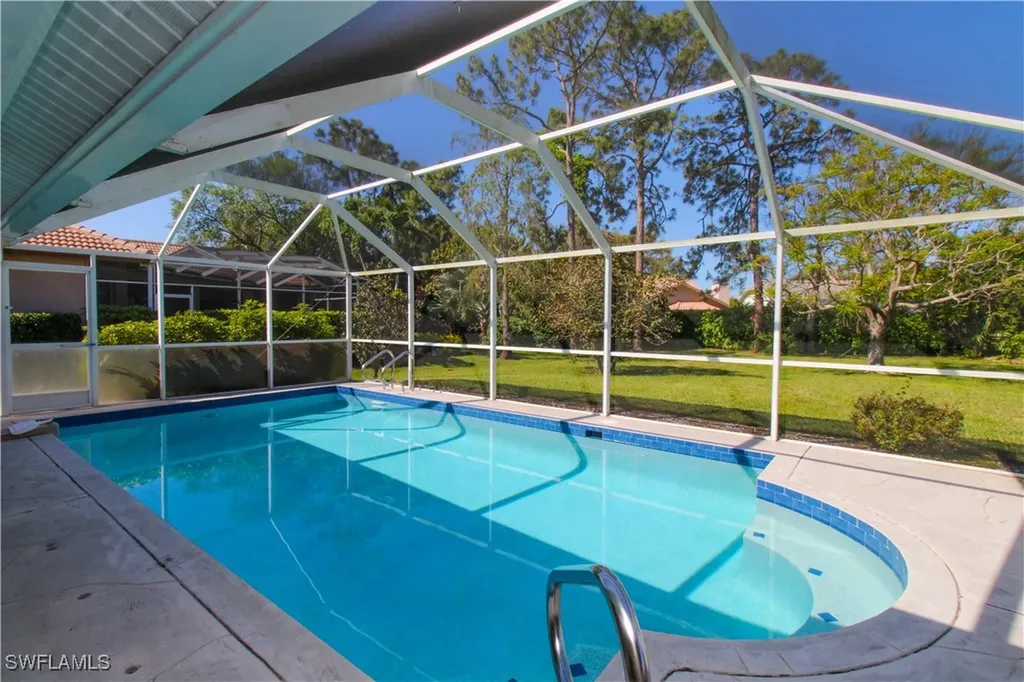 333 Wentworth Court Naples FL 34104