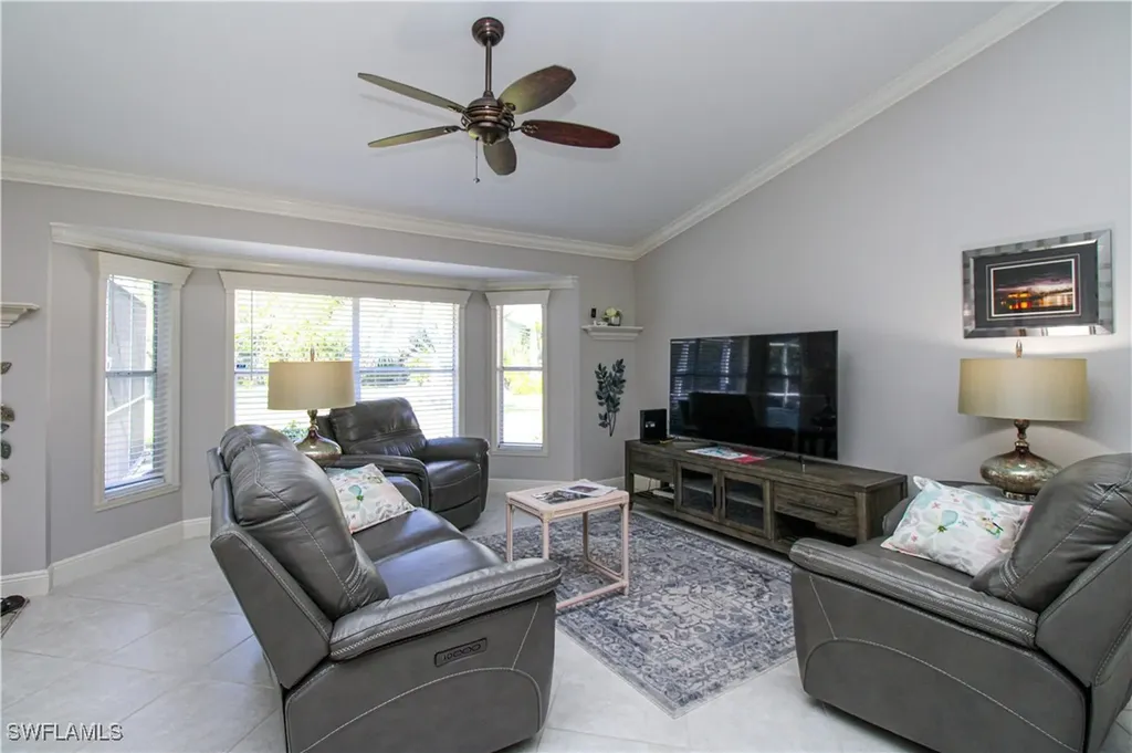 333 Wentworth Court Naples FL 34104