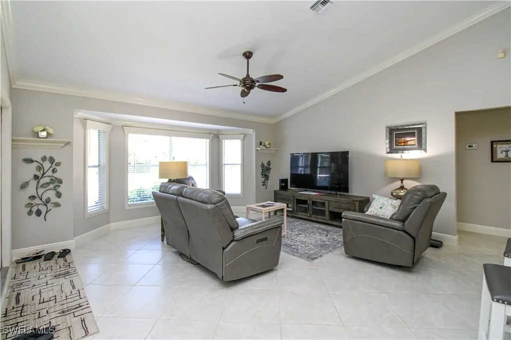 333 Wentworth Court Naples FL 34104