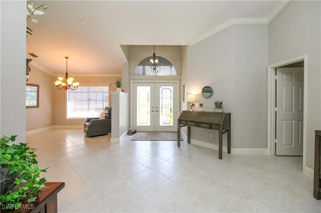 333 Wentworth Court Naples FL 34104