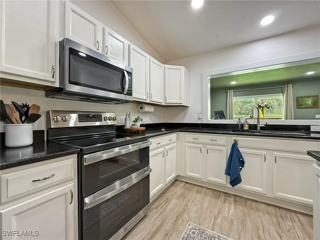 6078 Latimer Avenue Fort Myers FL 33905