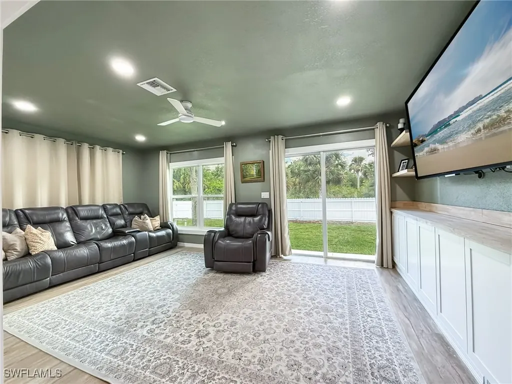 6078 Latimer Avenue Fort Myers FL 33905
