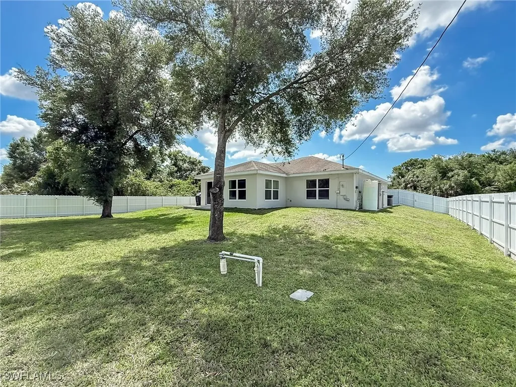 6078 Latimer Avenue Fort Myers FL 33905