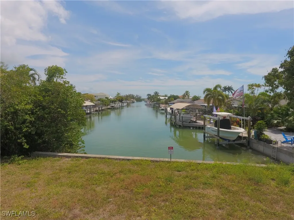 147 Capri Boulevard Naples FL 34113