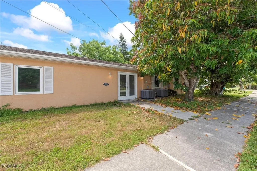 1905 Oakley Avenue Fort Myers FL 33901