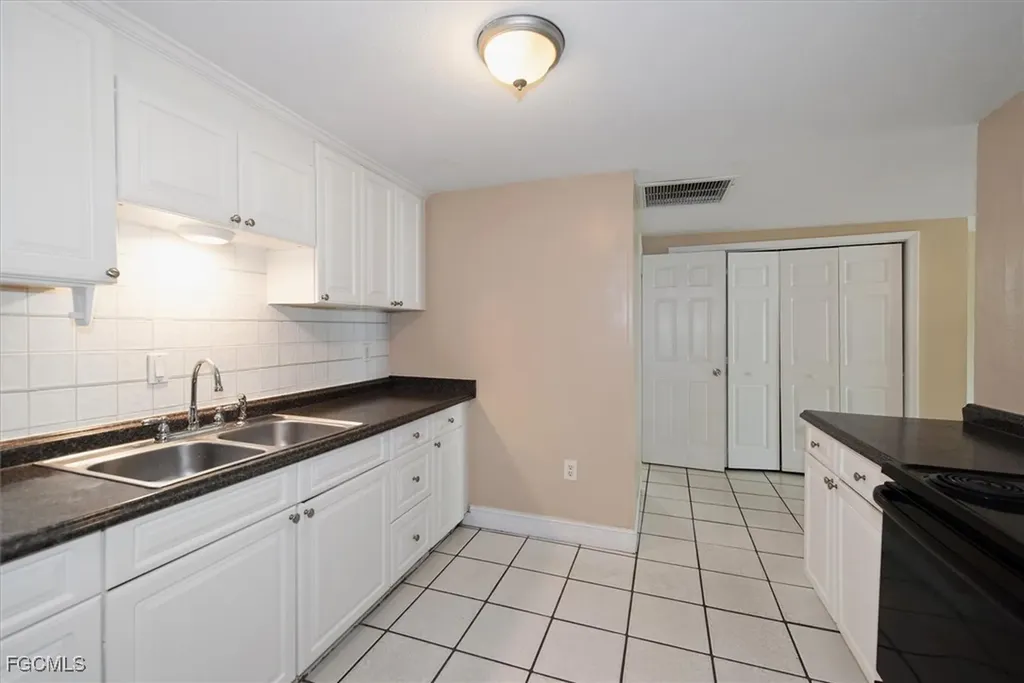 1905 Oakley Avenue Fort Myers FL 33901