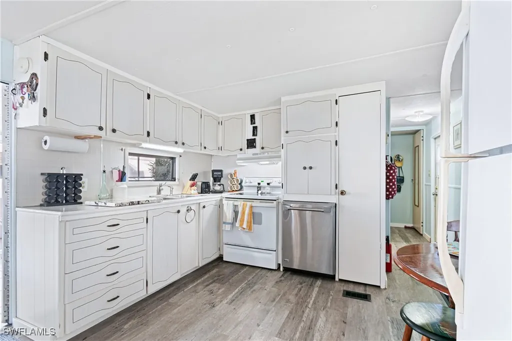 5558 Palm Beach Boulevard Fort Myers FL 33905